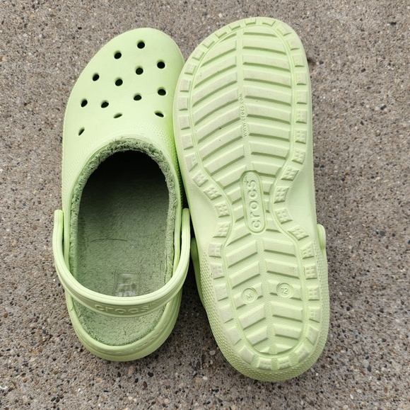 Crocs Insulated Sandals Men's Size 12 - Picture 10 of 10